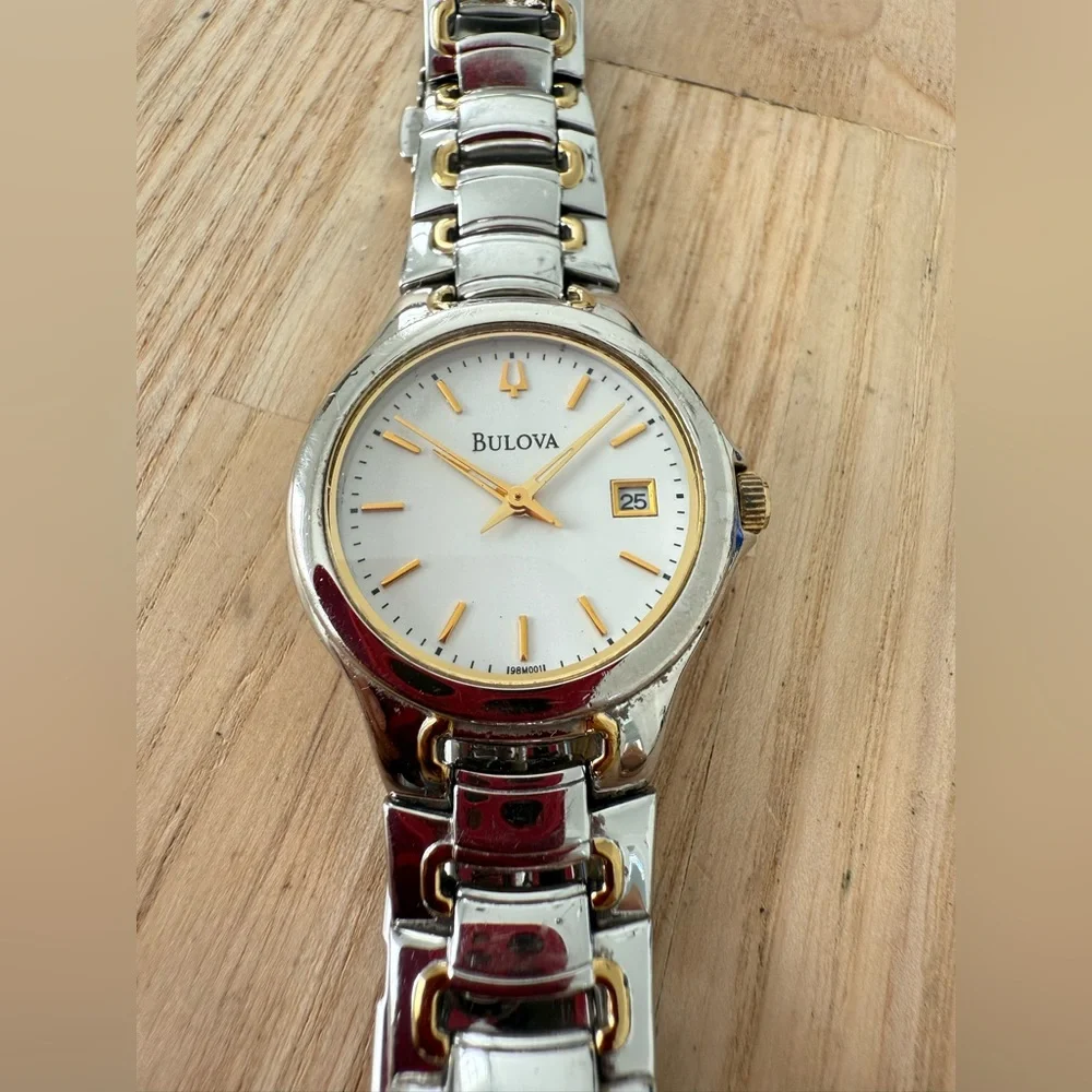 Bulova ladies two toned 98M001 watch NEW BATTERY